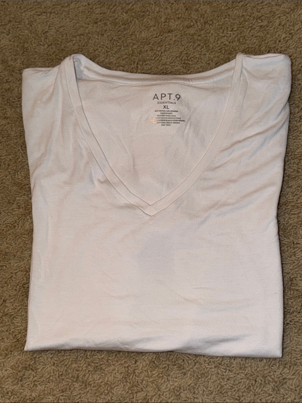 Apt. 9 Women's White V-Neck Short Sleeve Tee
